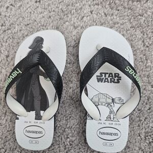 Havaianas Kids Star Wars White & Black Flip Flops with Green Logo